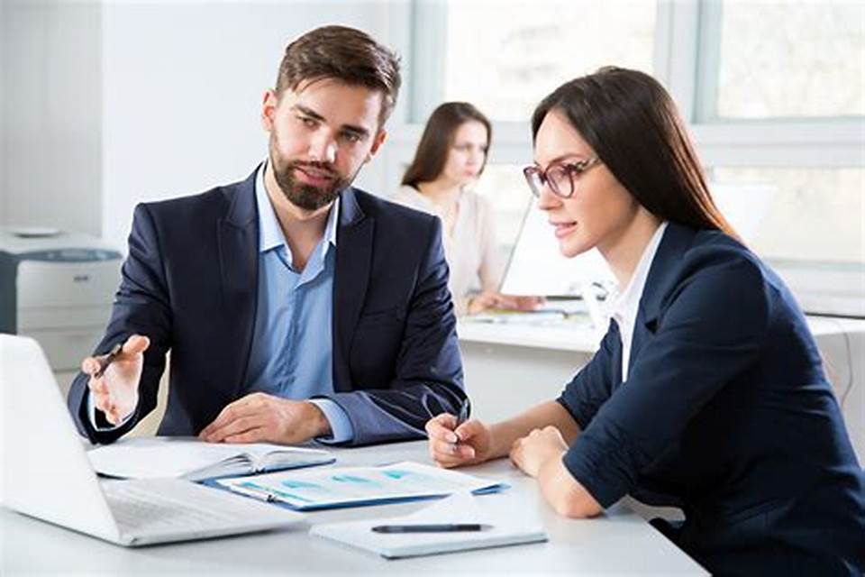 Funcionario de Administração 2.jpg