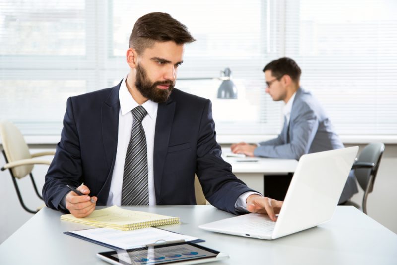 Funcionario de Administração.jpg